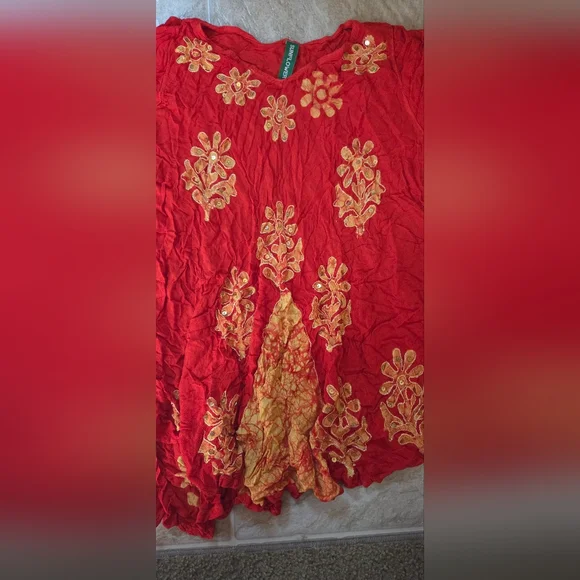Red and Gold Flutter Sleeve Ruffled Blouse - Picture 2 of 6